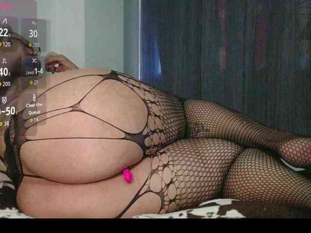 Hotmommyxxx webcam