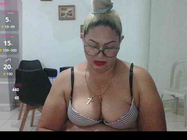 Hotmommyxxx