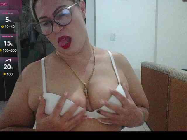 Hotmommyxxx
