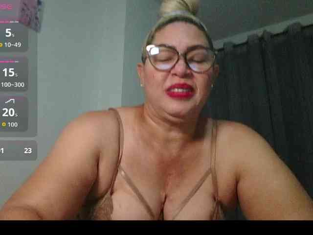 Hotmommyxxx