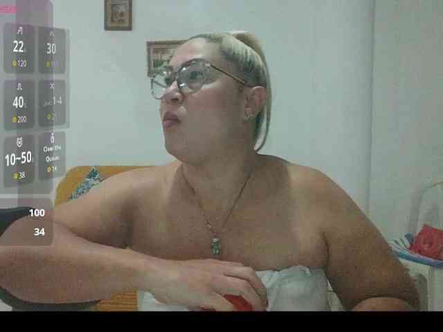 Hotmommyxxx webcam