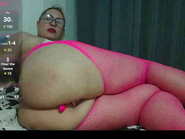 Hotmommyxxx webcam