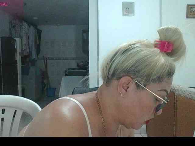 Hotmommyxxx