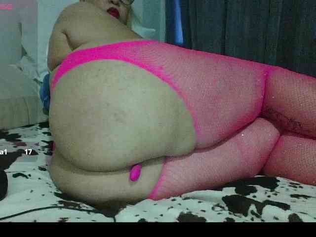 Hotmommyxxx webcam