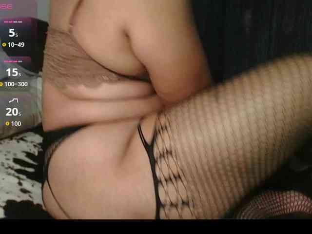 Hotmommyxxx webcam