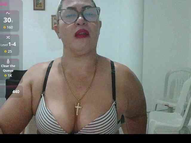Hotmommyxxx