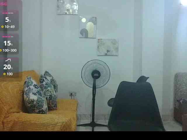 Hotmommyxxx webcam