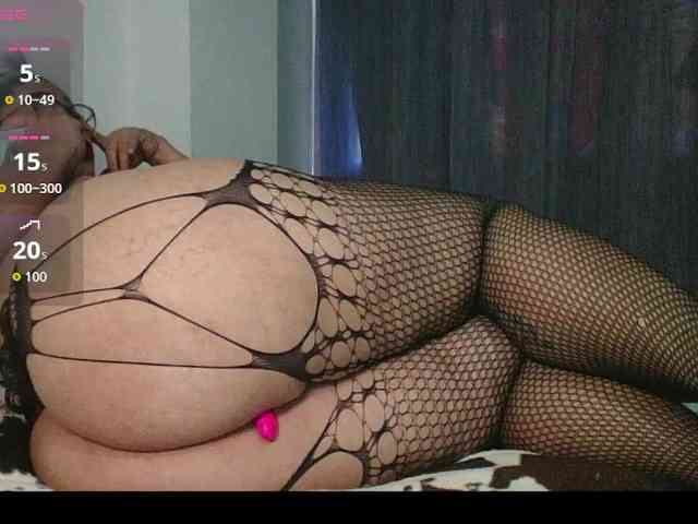 Hotmommyxxx webcam