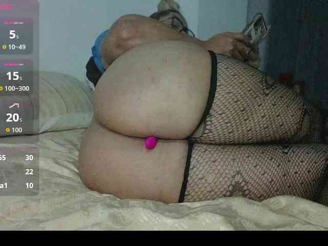 Hotmommyxxx webcam