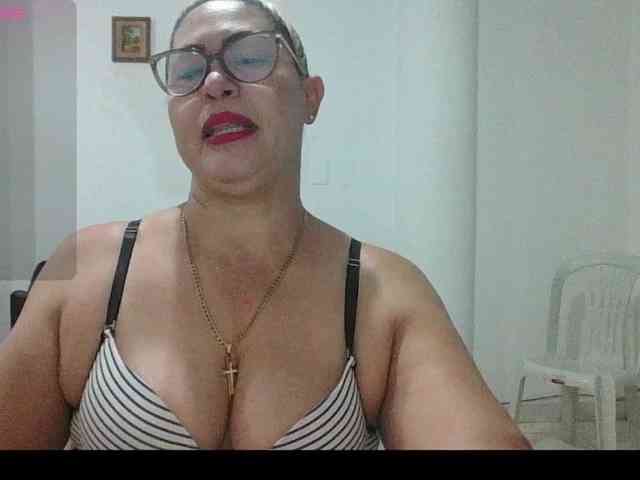 Hotmommyxxx