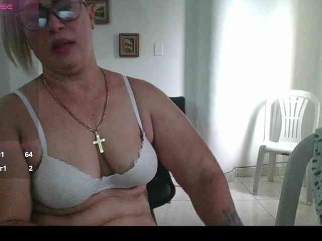 Hotmommyxxx webcam