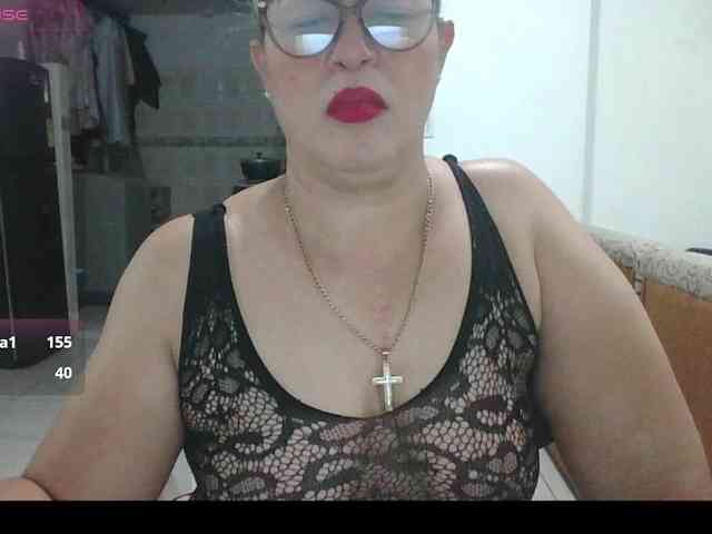 Hotmommyxxx webcam