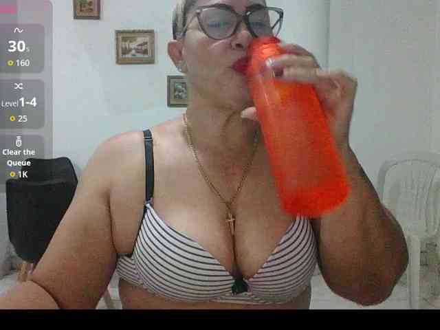 Hotmommyxxx