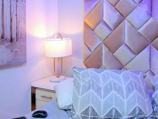 CandyLips4 Porn Show