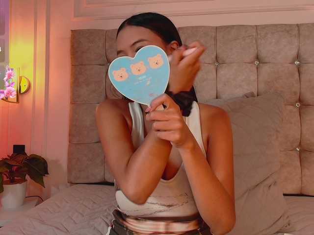 CandyLips4 live cam on BongaCams