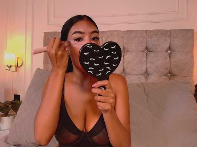 CandyLips4 live cam on BongaCams