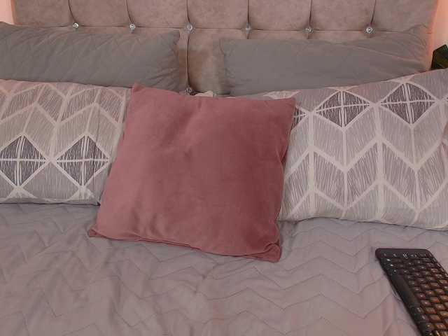 CandyLips4 live cam on BongaCams