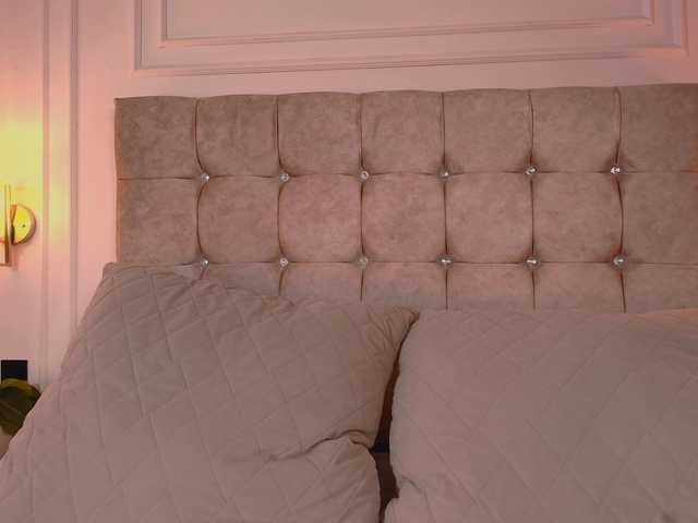 CandyLips4 live cam on BongaCams