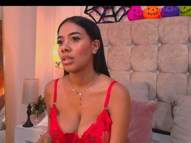 CandyLips4 live cam on BongaCams
