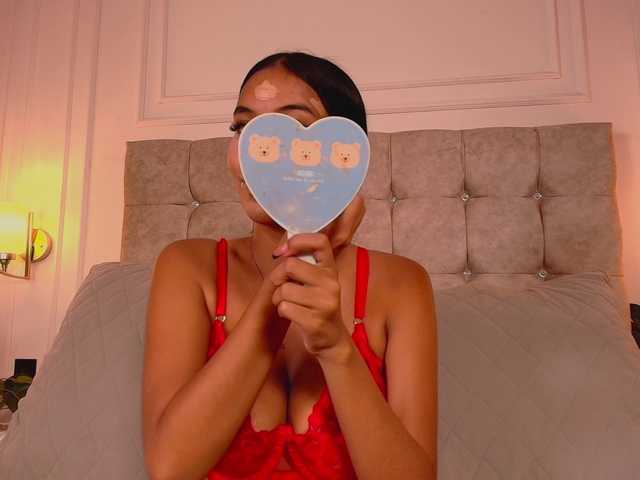CandyLips4 live cam on BongaCams