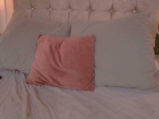 CandyLips4 live cam on BongaCams