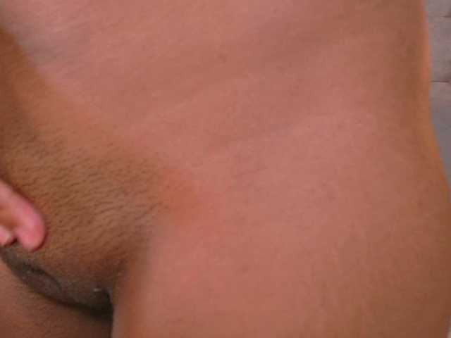 CandyLips4 live cam on BongaCams