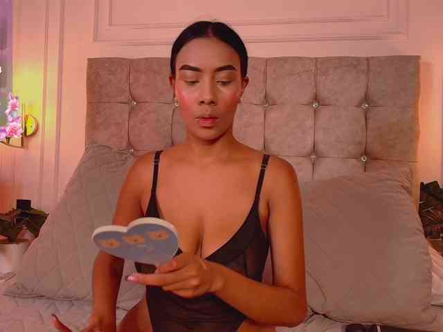 CandyLips4 webcam