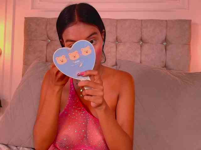 CandyLips4 Live Webcam on BongaCams