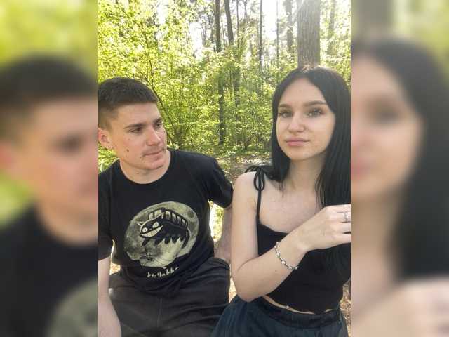 LeoCouple