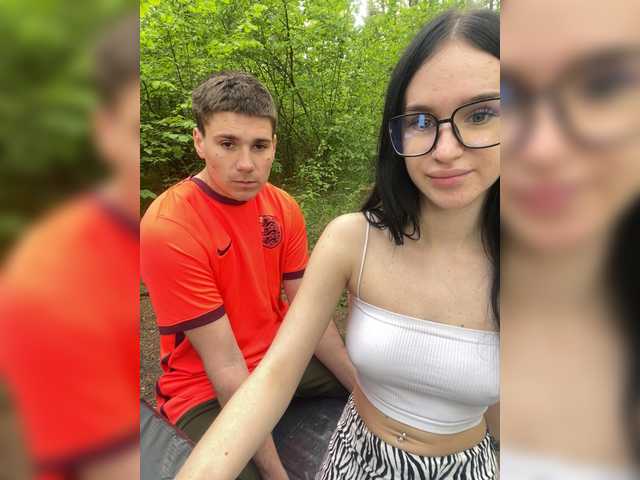 go to chat with LeoCouple
