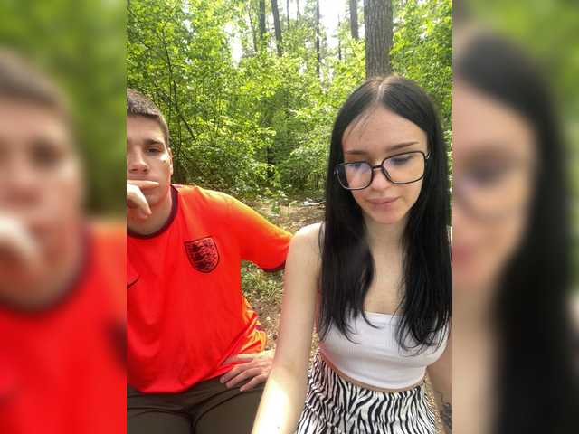 go to chat with LeoCouple