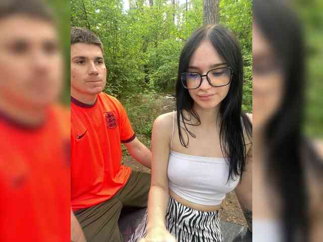 Model: leocouple