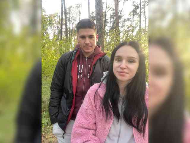 Model: leocouple