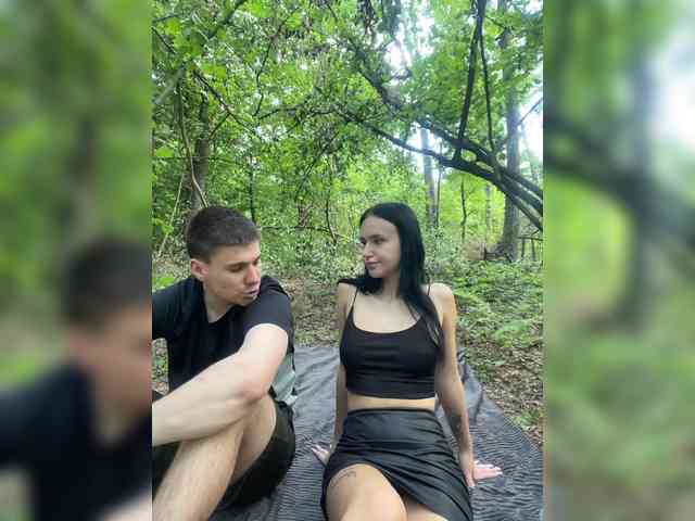 LeoCouple