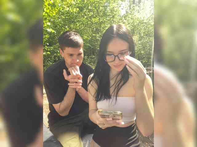 Model: leocouple