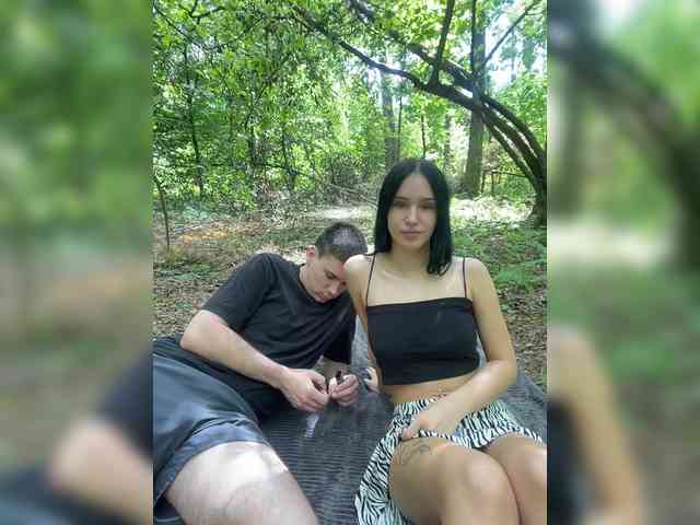Model: leocouple