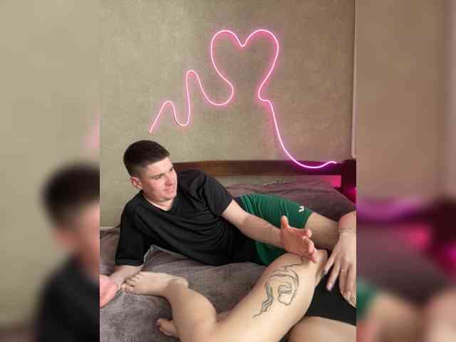 Модель: leocouple