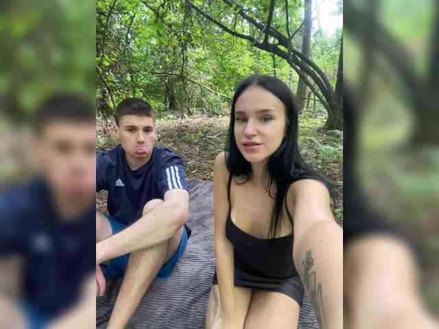 LeoCouple