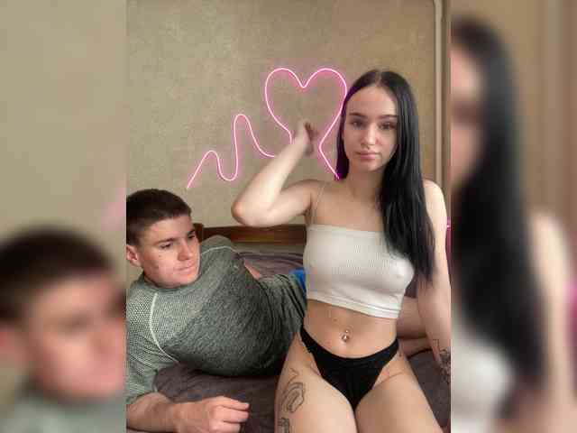 Model: leocouple
