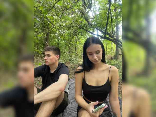 LeoCouple
