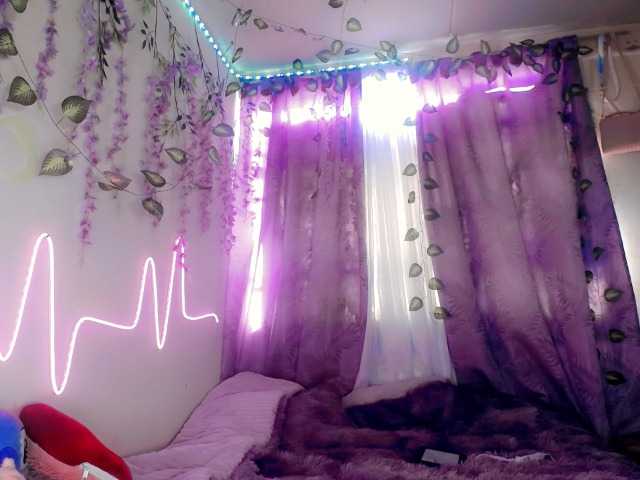 DahliaGill live cam