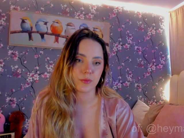 le modèle heymartina est en webcam porno dans un show sur le site bongacams, il possède les tags suivants: Latino/Hispanic,Blonde,Trimmed