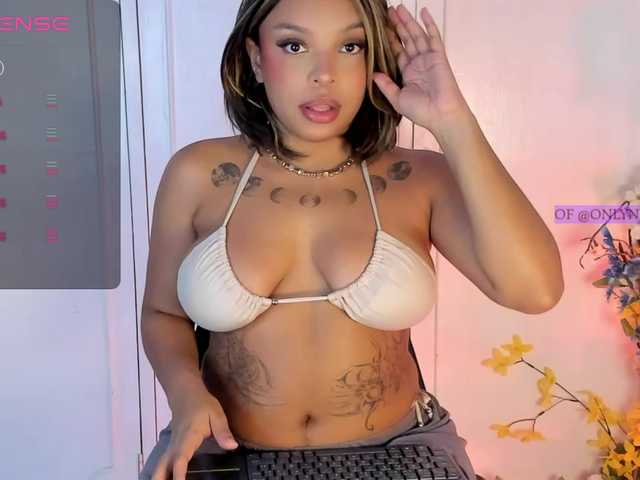 Nessa2wine live cam on BongaCams