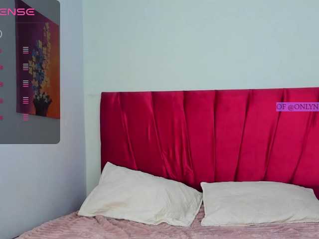 Nessa2wine live cam on BongaCams