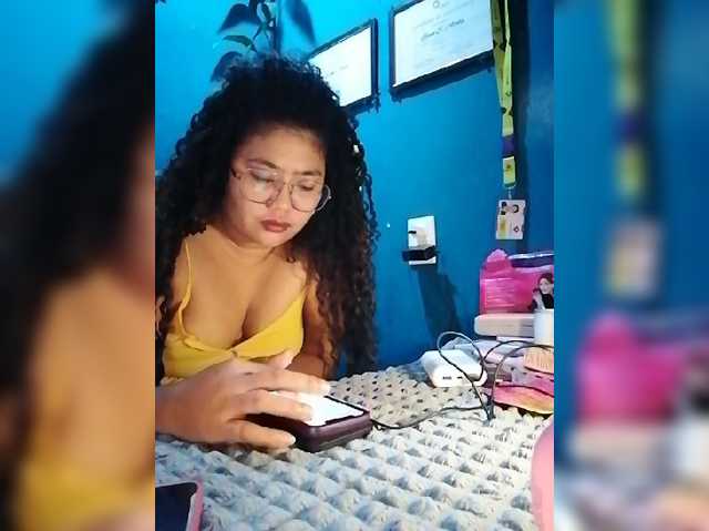 CesszZ live cam on BongaCams