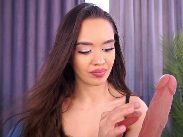 MistyReeds live cam on BongaCams