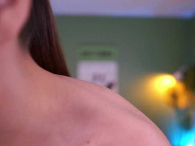 MistyReeds live cam on BongaCams