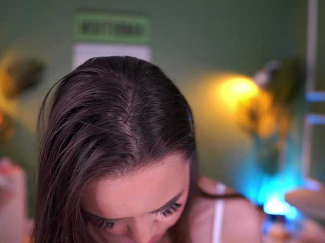 MistyReeds live cam on BongaCams