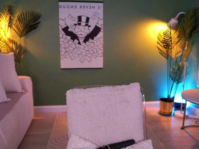 MistyReeds Cam en direct sur BongaCams