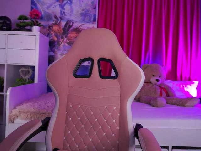 MistyReeds live cam on BongaCams